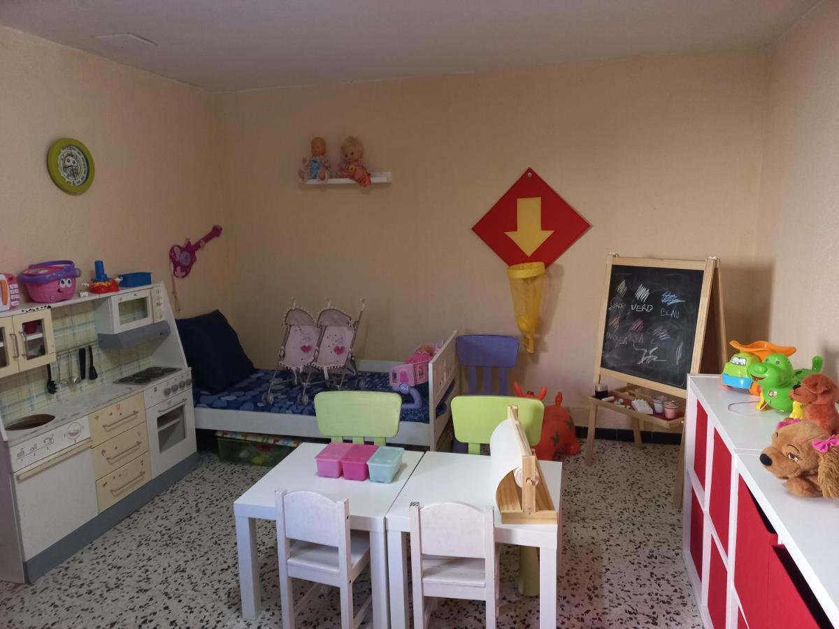 Villadora سانتا كولوما دي فارنرس المظهر الخارجي الصورة